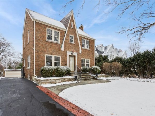 435 N Garfield Avenue, Hinsdale, IL 60521