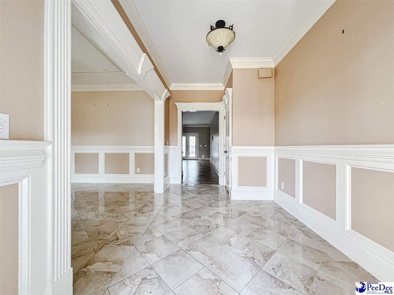 654 N Beaverdam Dr Photo 3