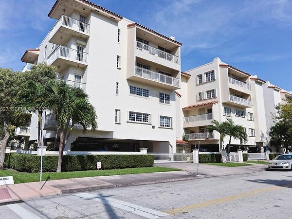 49 Majorca Ave, Unit 303, Coral Gables, FL 33134