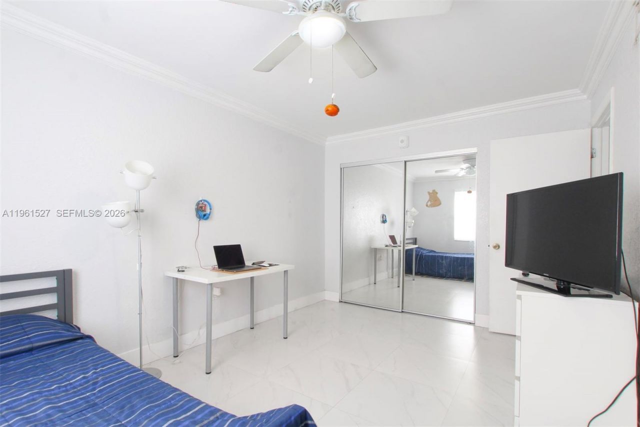 49 Majorca Ave, Unit 303, Coral Gables, FL 33134 Photo