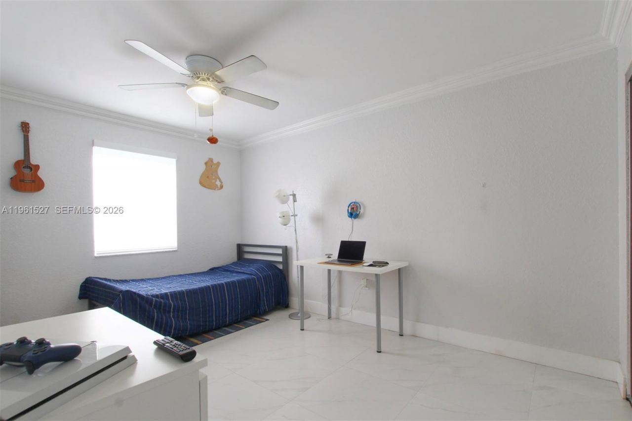 49 Majorca Ave, Unit 303, Coral Gables, FL 33134 Photo
