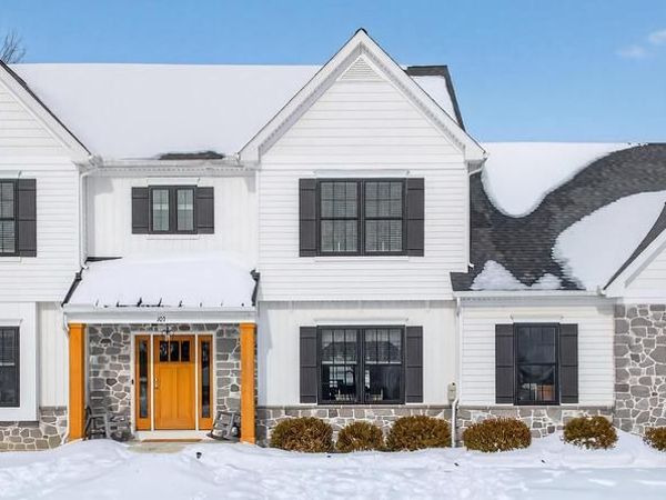 103 E WOODS DRIVE, LITITZ, PA 17543