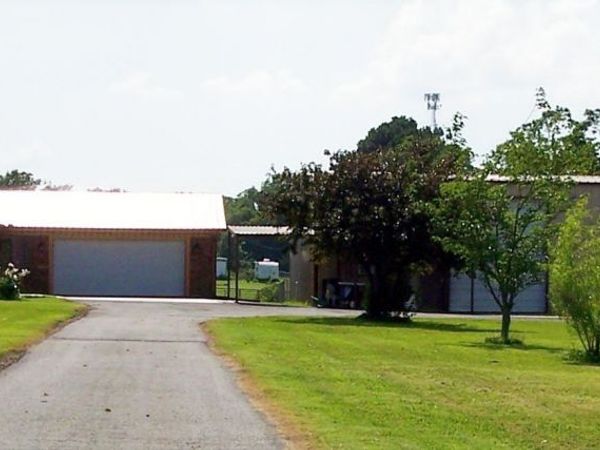 398 Chickasaw Road , Calera, OK 74730