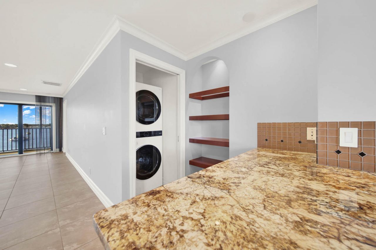 624 SW Saint Lucie Crescent, Unit 406, Stuart, FL 34994 Photo