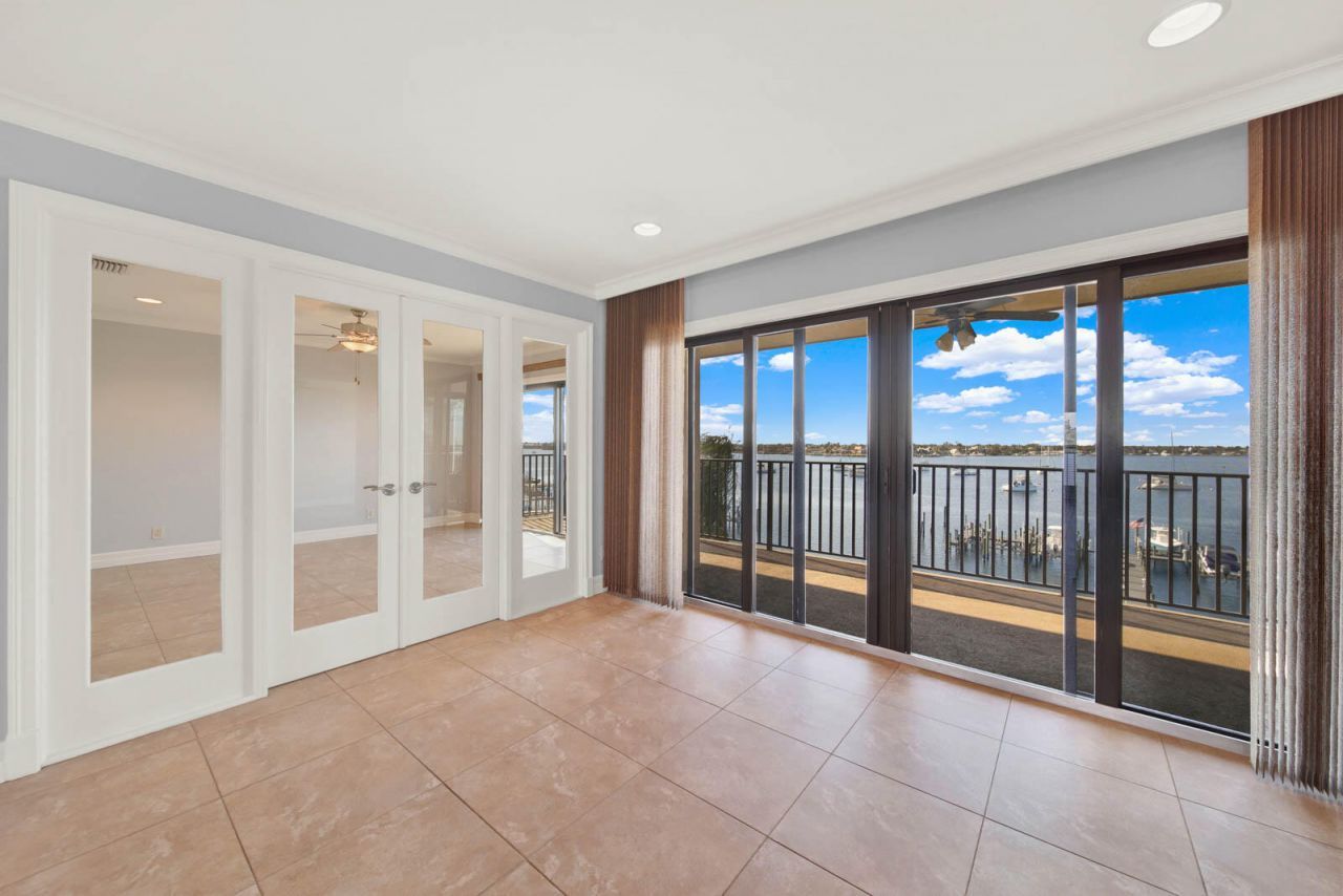 624 SW Saint Lucie Crescent, Unit 406, Stuart, FL 34994 Photo