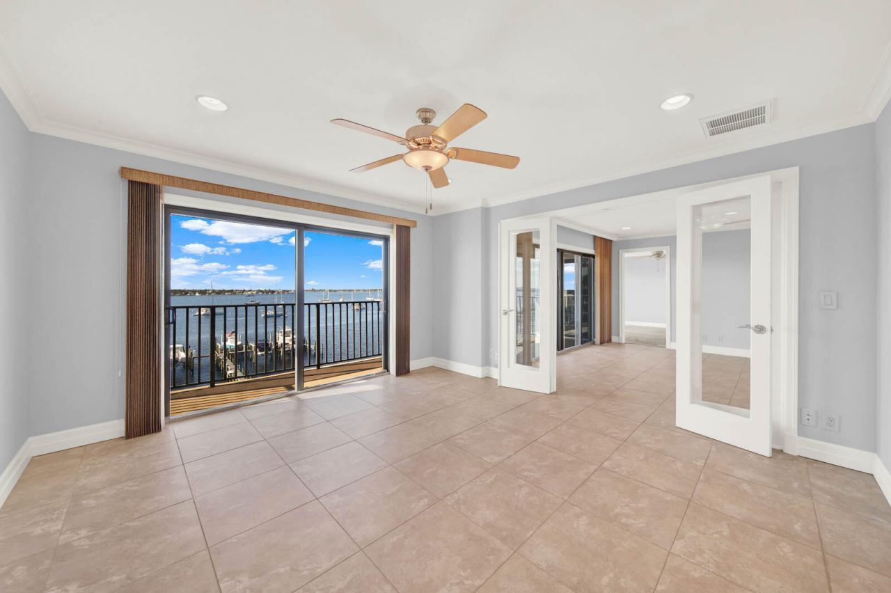 624 SW Saint Lucie Crescent, Unit 406, Stuart, FL 34994 Photo