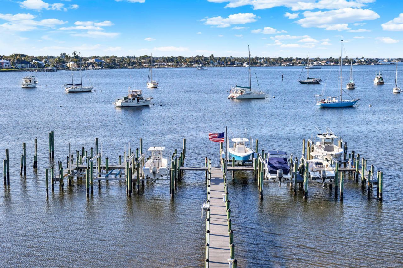 624 SW Saint Lucie Crescent, Unit 406, Stuart, FL 34994 Photo