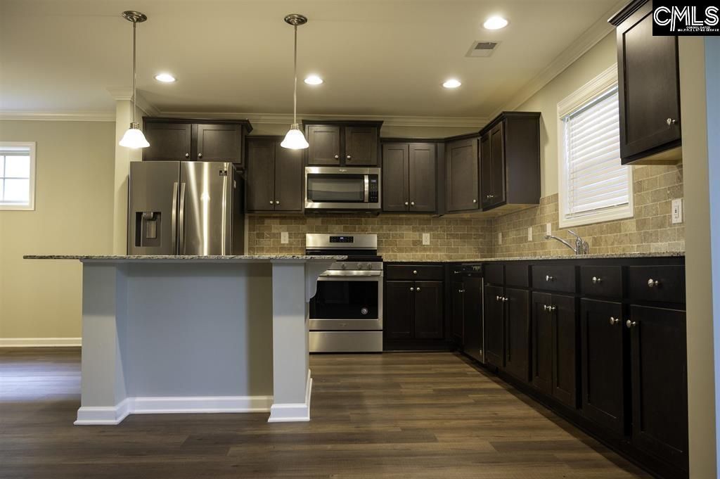 3139 Gedney Circle Photo 6