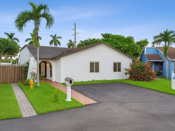 3250 SW 116th Pl, Miami, FL 33165