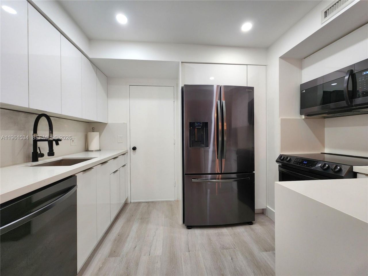 3505 S Ocean Dr, Unit 218, Hollywood, FL 33019 Photo