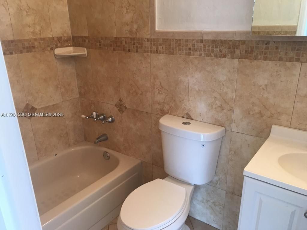 19800 SW 180th, Miami, FL 33187 Photo