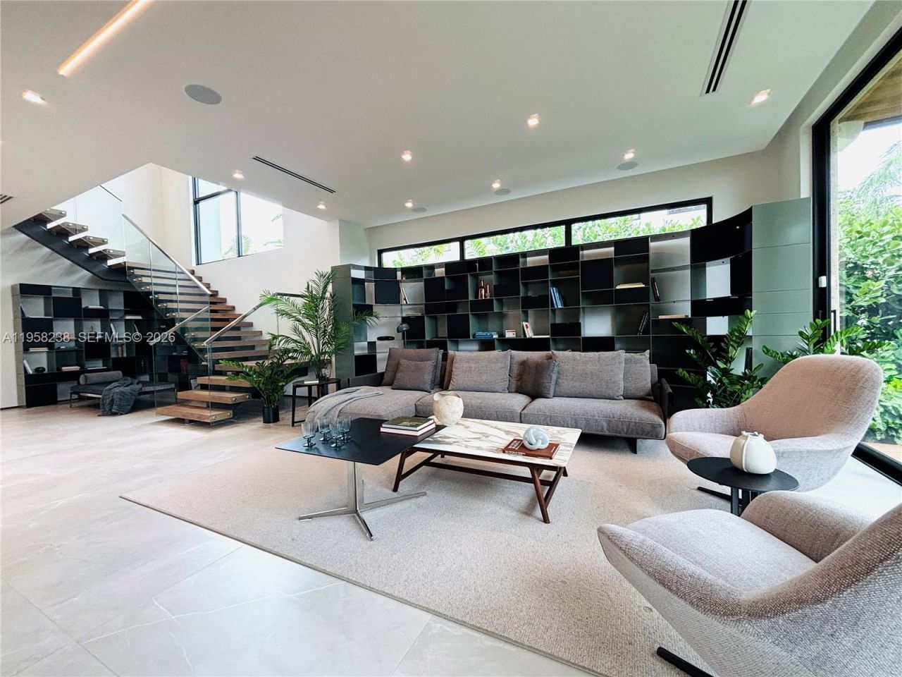 5825 Alton Rd, Miami Beach, FL 33140 Photo