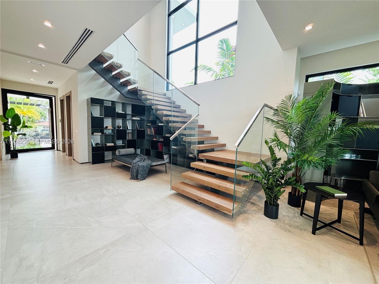 5825 Alton Rd, Miami Beach, FL 33140 Photo