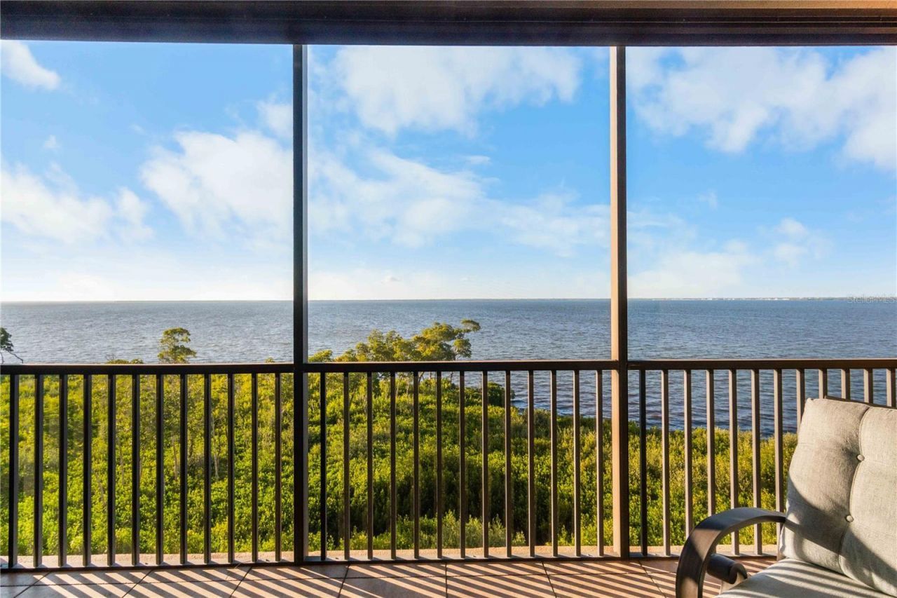 87 Vivante Boulevard, Unit 403, Punta Gorda, FL 33950 Photo