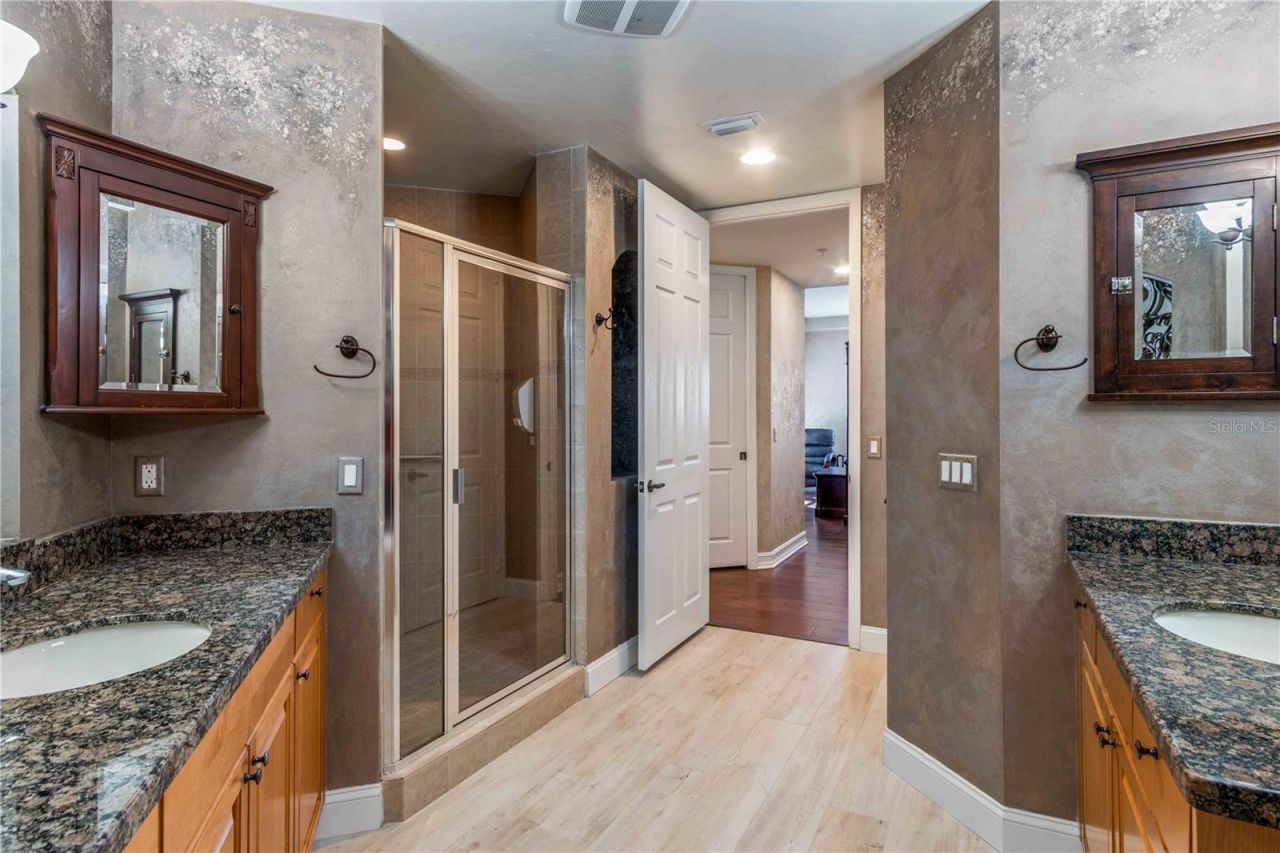 87 Vivante Boulevard, Unit 403, Punta Gorda, FL 33950 Photo