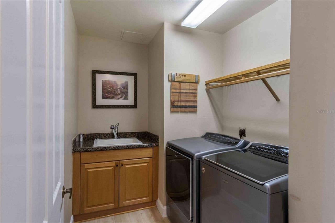 87 Vivante Boulevard, Unit 403, Punta Gorda, FL 33950 Photo