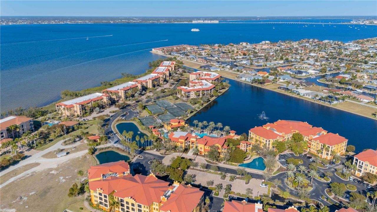 87 Vivante Boulevard, Unit 403, Punta Gorda, FL 33950 Photo