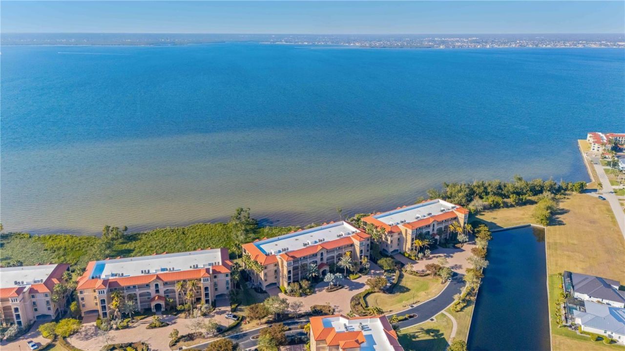 87 Vivante Boulevard, Unit 403, Punta Gorda, FL 33950 Photo