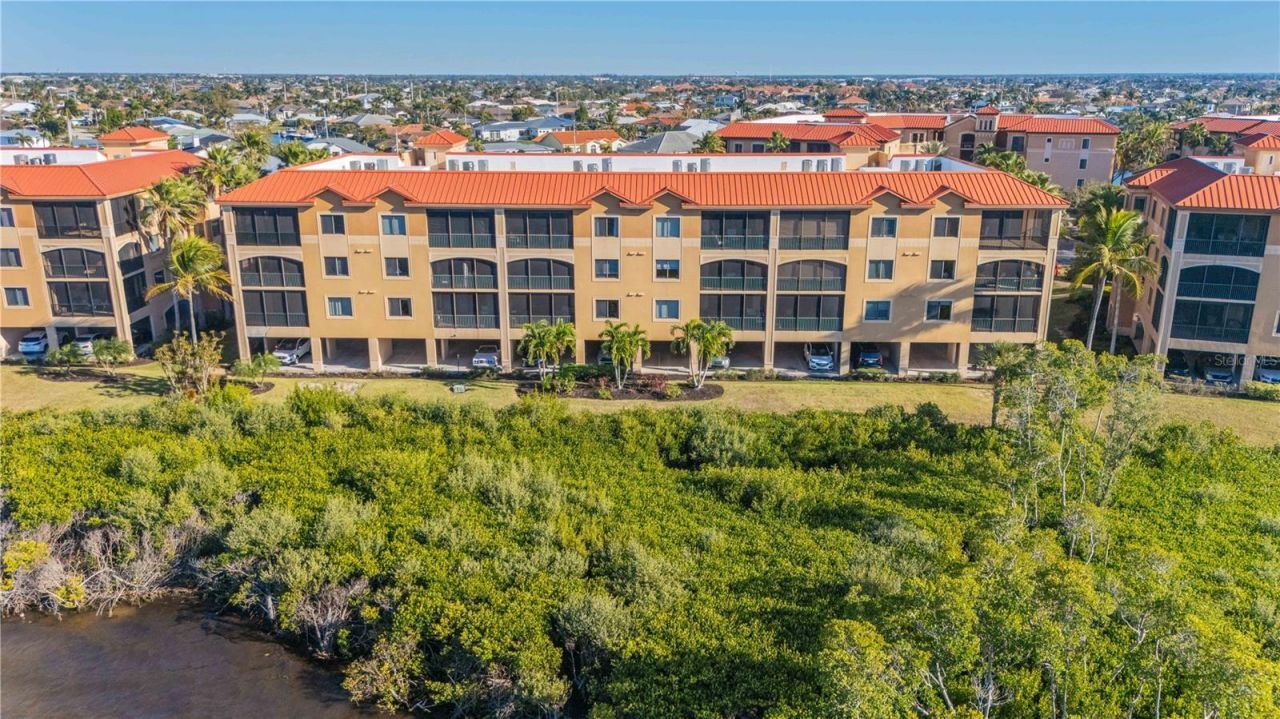 87 Vivante Boulevard, Unit 403, Punta Gorda, FL 33950 Photo