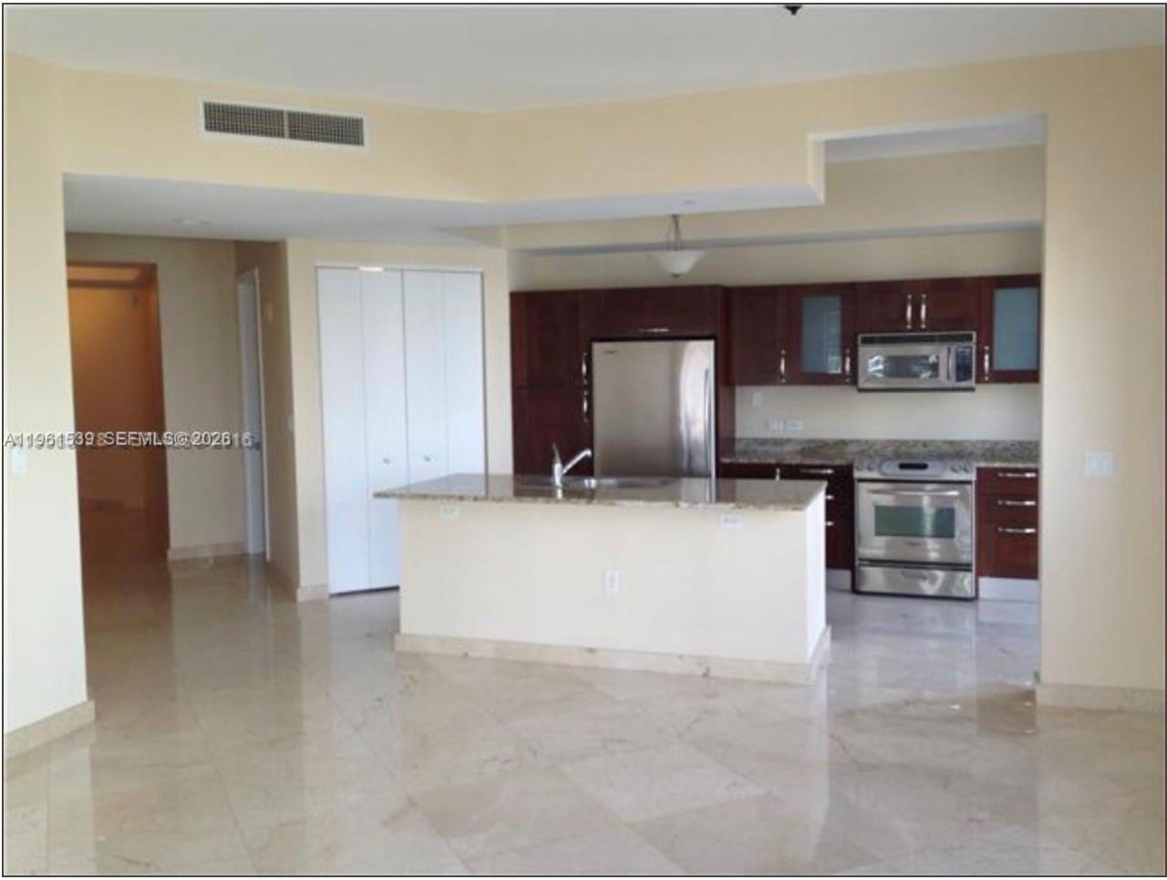 19900 E Country Club Dr, Unit TS20, Aventura, FL 33180 Photo