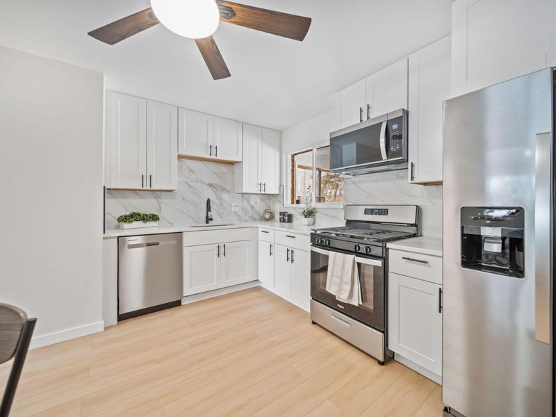 2942 Arrowhead Court, Columbus, OH 43232 Photo 5