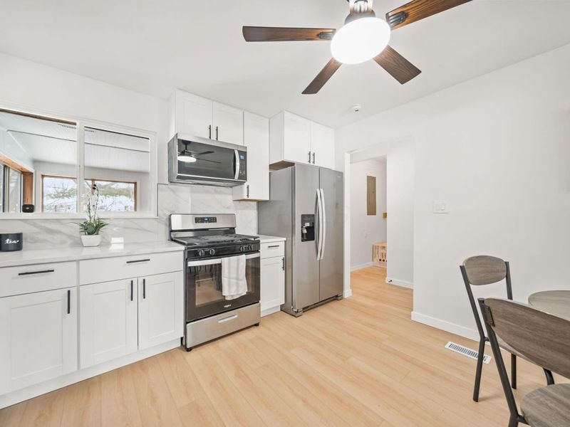 2942 Arrowhead Court, Columbus, OH 43232 Photo 6