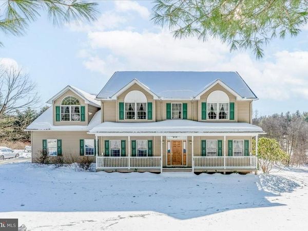 410 MAXINE DRIVE, LEHIGHTON, PA 18235