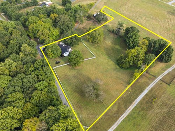 5845 Catholic Church Rd , Cedar Hill, TN 37032