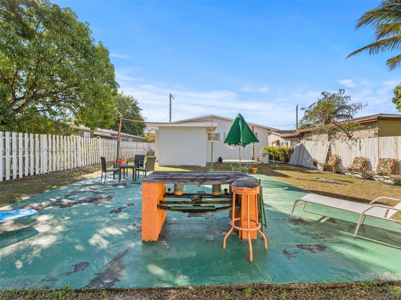 811 NW 112th St, Miami, FL 33168 Photo