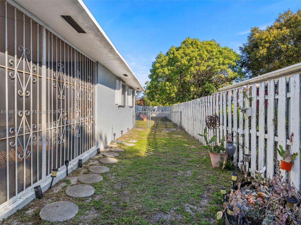 811 NW 112th St, Miami, FL 33168 Photo