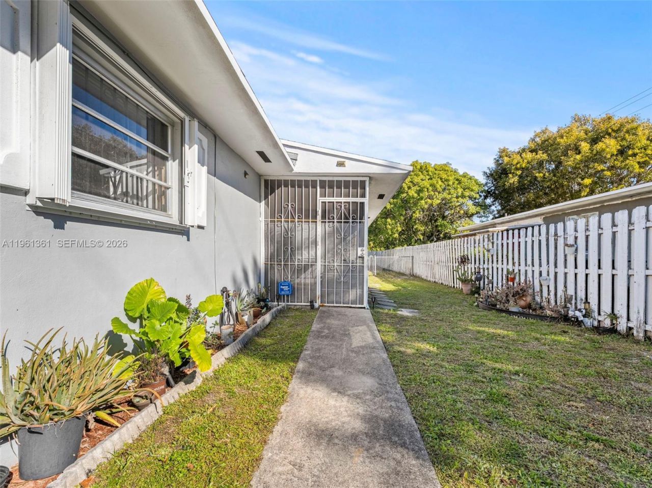 811 NW 112th St, Miami, FL 33168 Photo