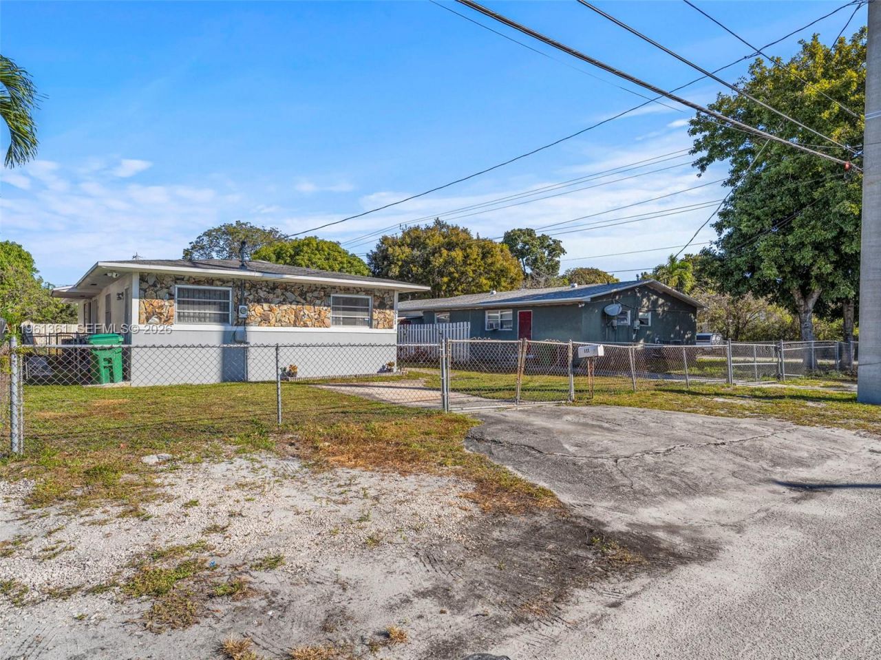 811 NW 112th St, Miami, FL 33168 Photo