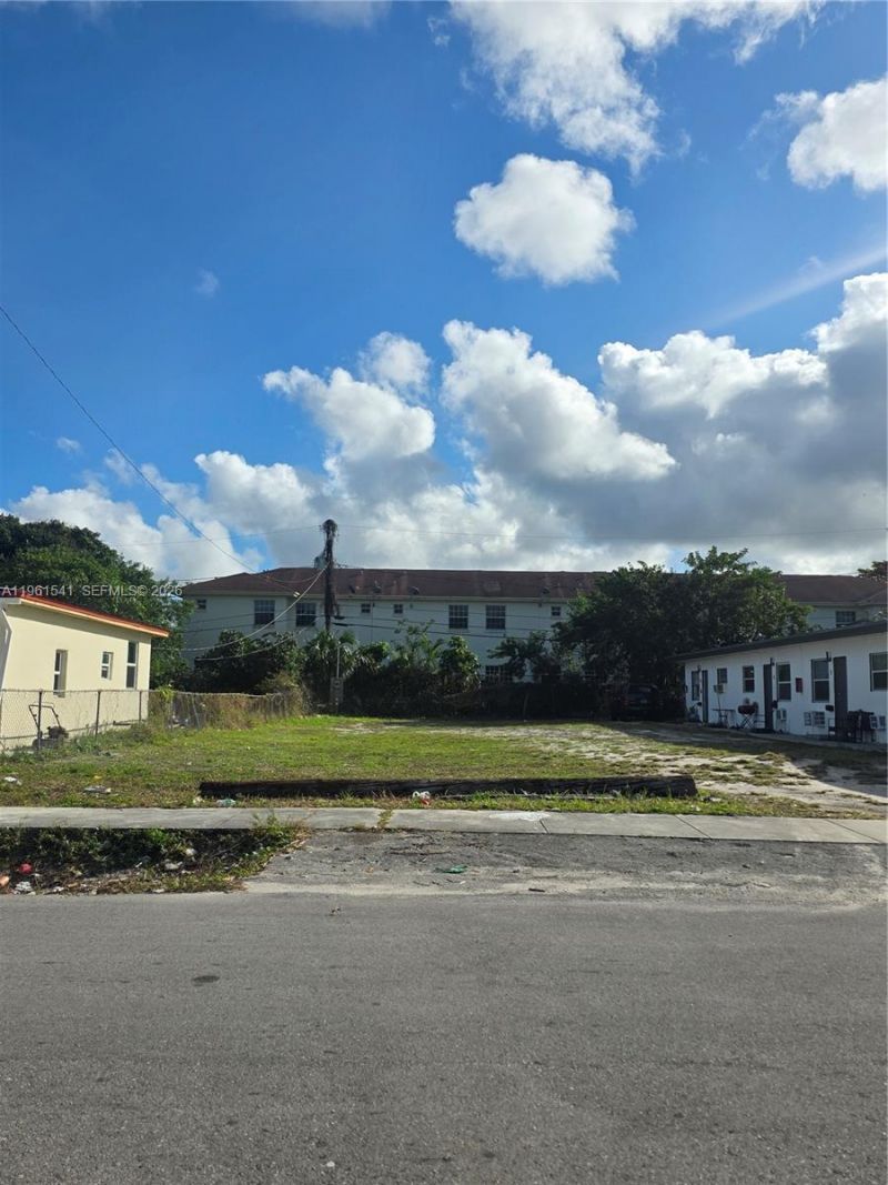 10 NW St, Hallandale Beach, FL 33009 Photo