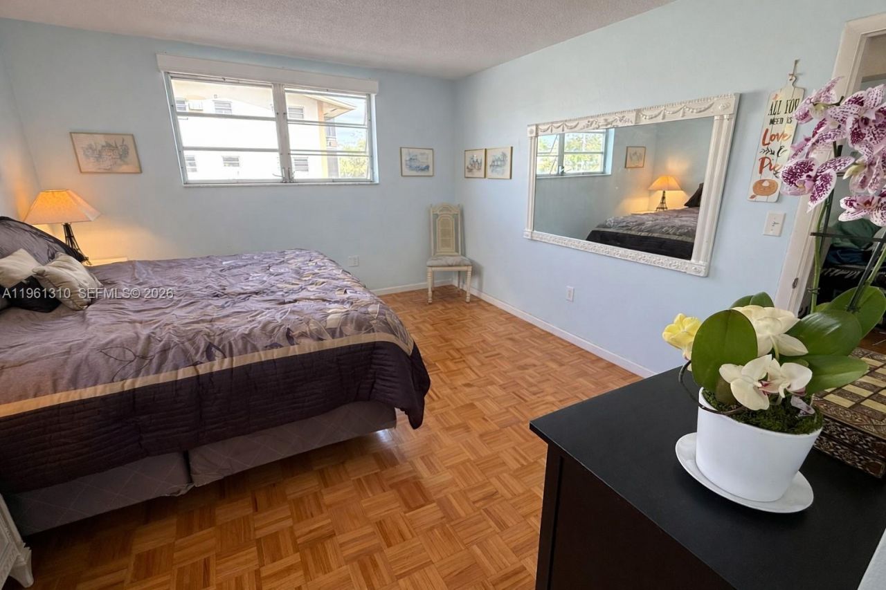 16750 NE 14th Ave, Unit 202, Miami, FL 33162 Photo