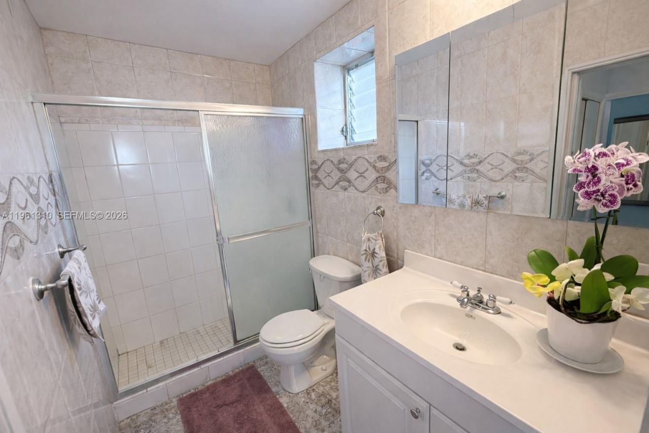 16750 NE 14th Ave, Unit 202, Miami, FL 33162 Photo