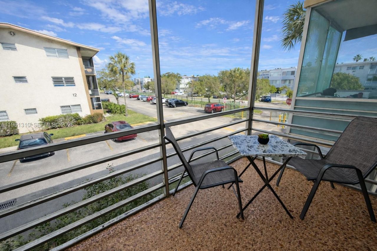 16750 NE 14th Ave, Unit 202, Miami, FL 33162 Photo