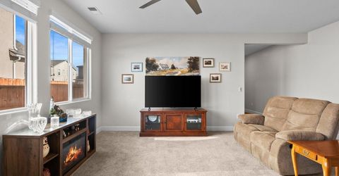 9425 Cape Drive, Reno, NV 89506 Photo