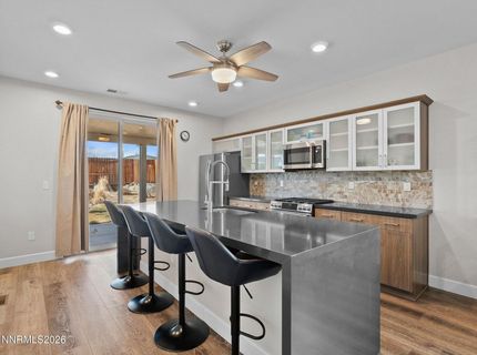 9425 Cape Drive, Reno, NV 89506 Photo