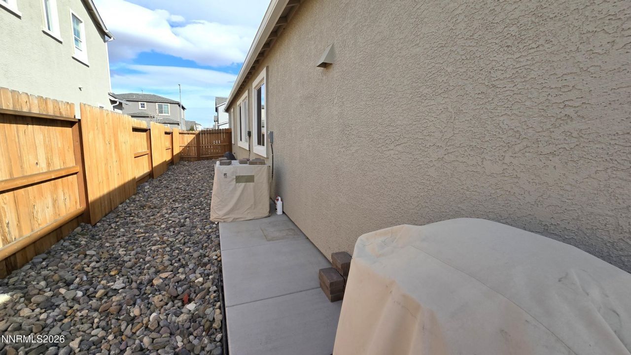 9425 Cape Drive, Reno, NV 89506 Photo