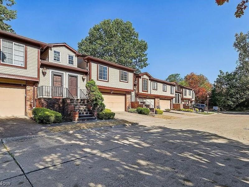 209 Greenbriar Court, Unit 209, Euclid, OH 44143 Photo 1
