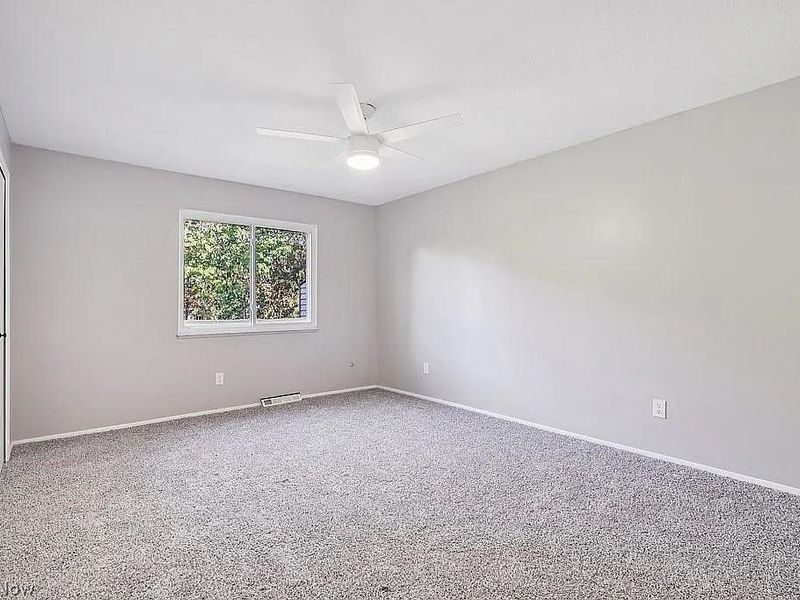 209 Greenbriar Court, Unit 209, Euclid, OH 44143 Photo 11