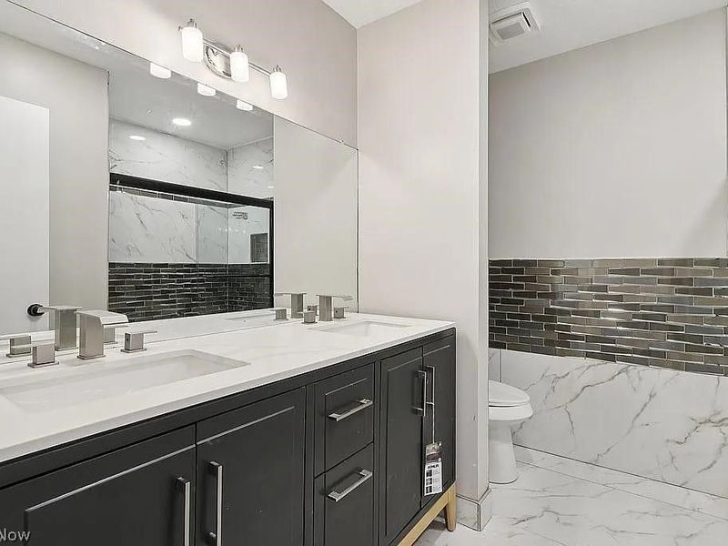 209 Greenbriar Court, Unit 209, Euclid, OH 44143 Photo 14