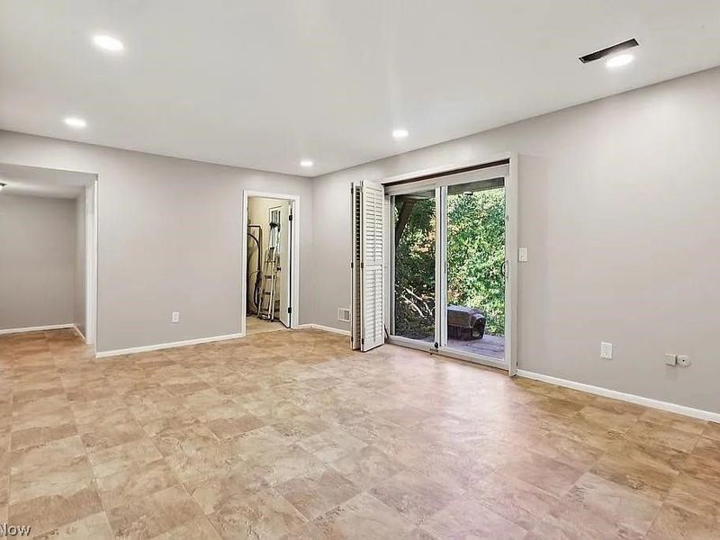 209 Greenbriar Court, Unit 209, Euclid, OH 44143 Photo 16