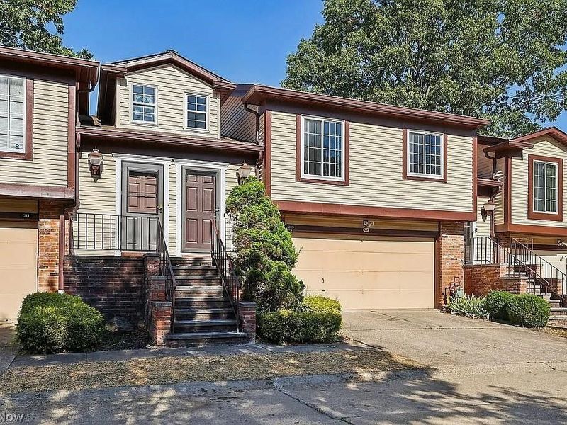 209 Greenbriar Court, Unit 209, Euclid, OH 44143 Photo 24