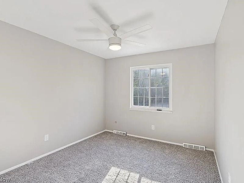 209 Greenbriar Court, Unit 209, Euclid, OH 44143 Photo 9