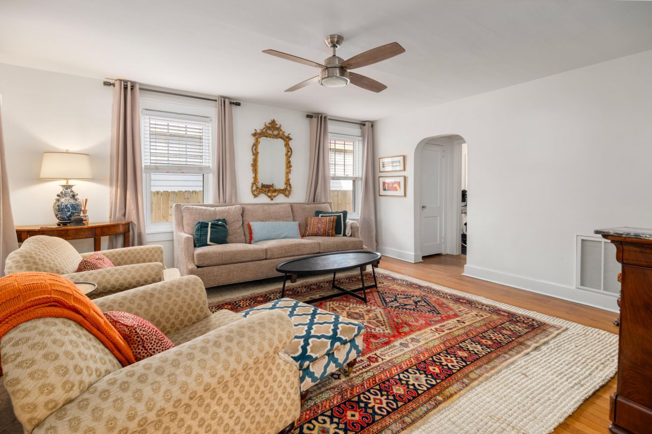 309 Tall Oak Avenue Photo 6