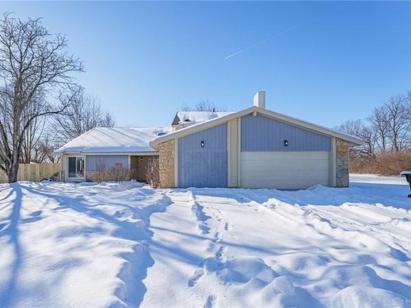 4825 Olive Road, Dayton, OH 45426