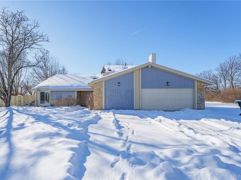 4825 Olive Road, Dayton, OH 45426 Photo 1