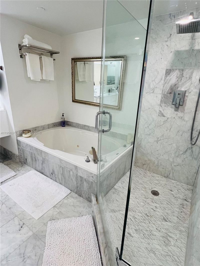 3640 Yacht Club Dr , Unit 609, Aventura, FL 33180 Photo