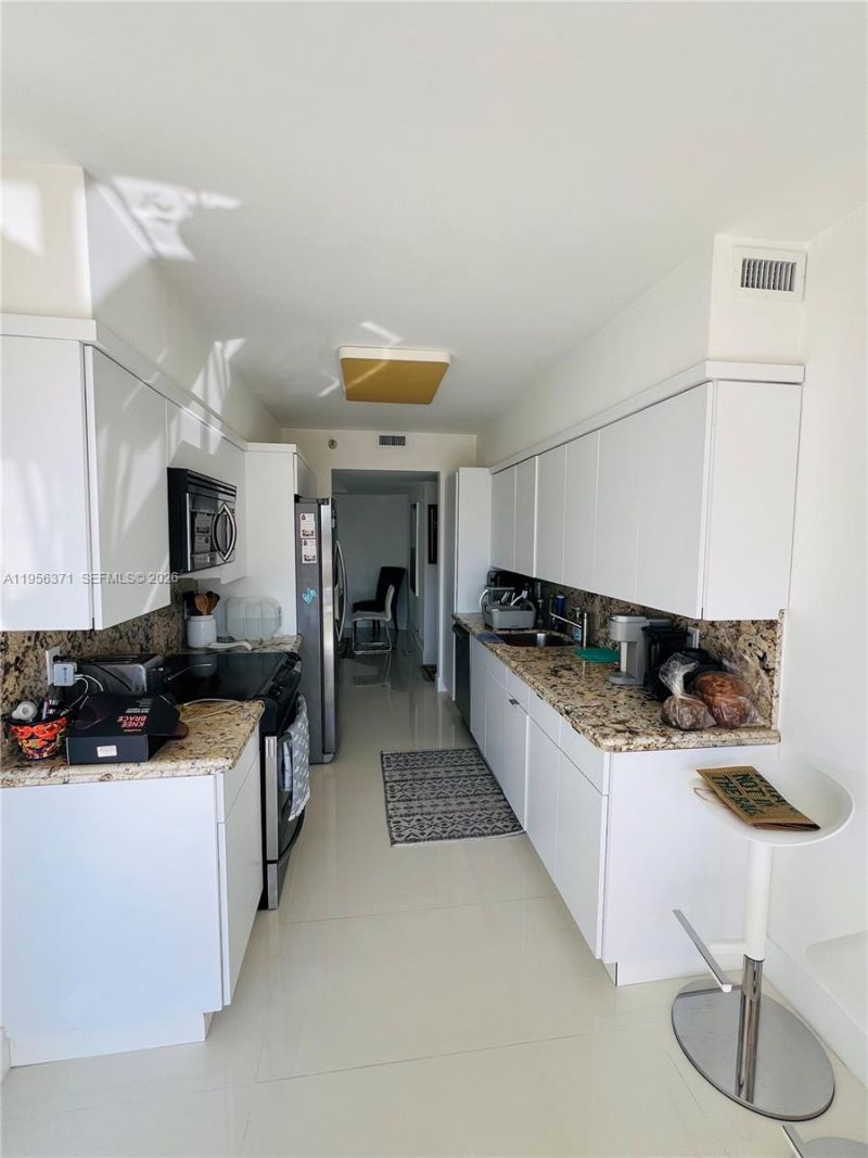 3640 Yacht Club Dr , Unit 609, Aventura, FL 33180 Photo